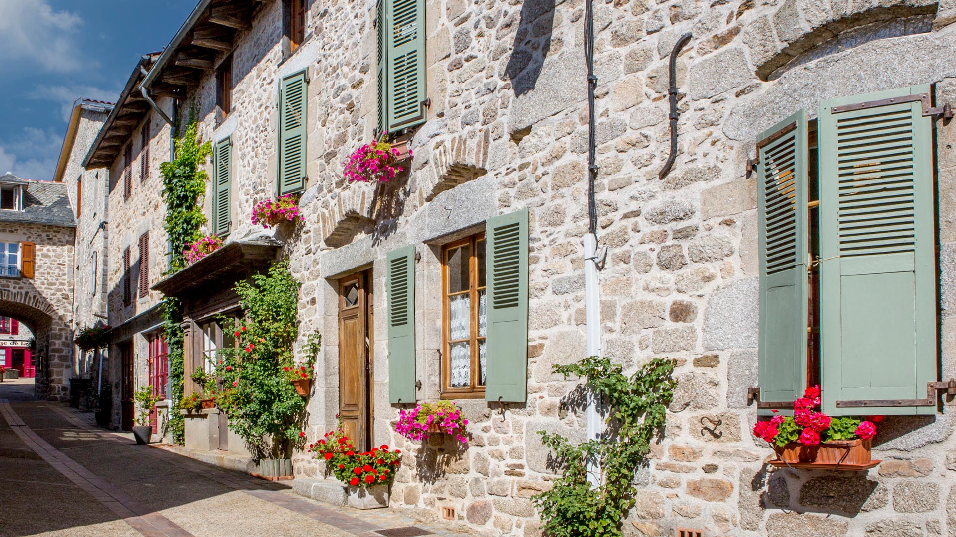 Village de Marcolès Cantal
