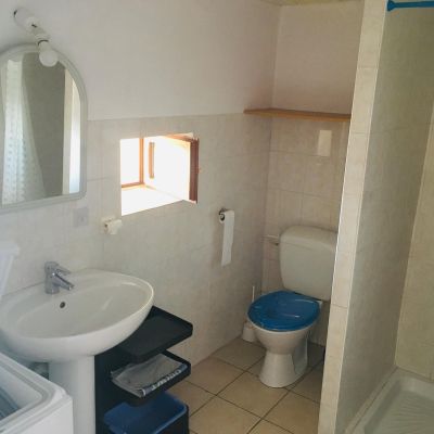 Hébergement Maison de Campagne - Rez-de-Chaussée - location saisonnière sur la commune du Trioulou dans le Cantal pour 2 personnes