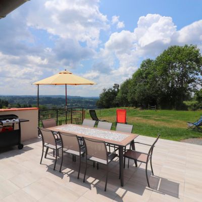 La Grange du Colombier. Hébergement Gîte de France - location de vacances sur la commune du Trioulou dans le Cantal jusqu'à 6 personnes
